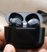 A picture of Airpods pro....