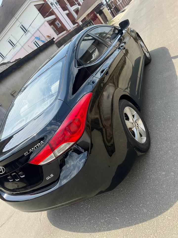 A picture of Extremely clean Hyundai Elantra
