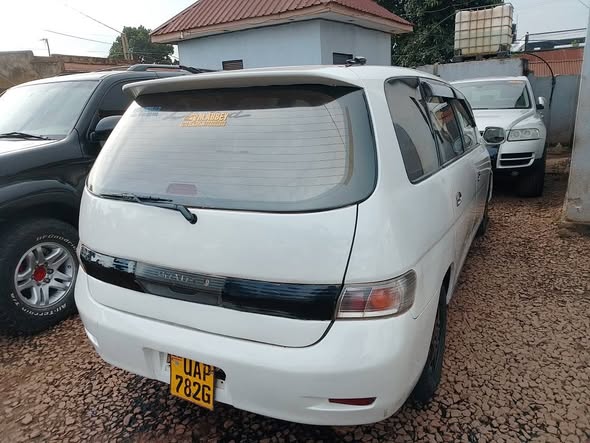 A picture of Toyota Gaya 8 5millions good condition CALL 0786 92 82