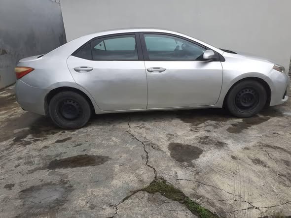 A picture of car