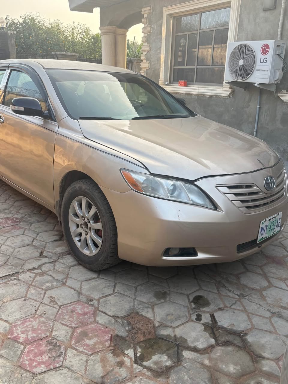 A picture of Toyota Camry 08