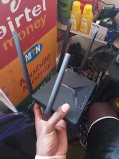 A picture of Uk Used Original WiFi Router