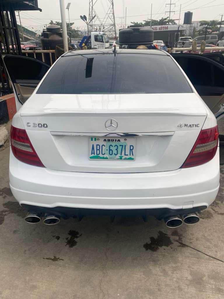 A picture of Clean and sharp c300 2010