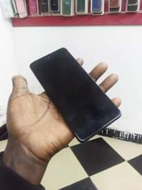 A picture of SAMSUNG A52