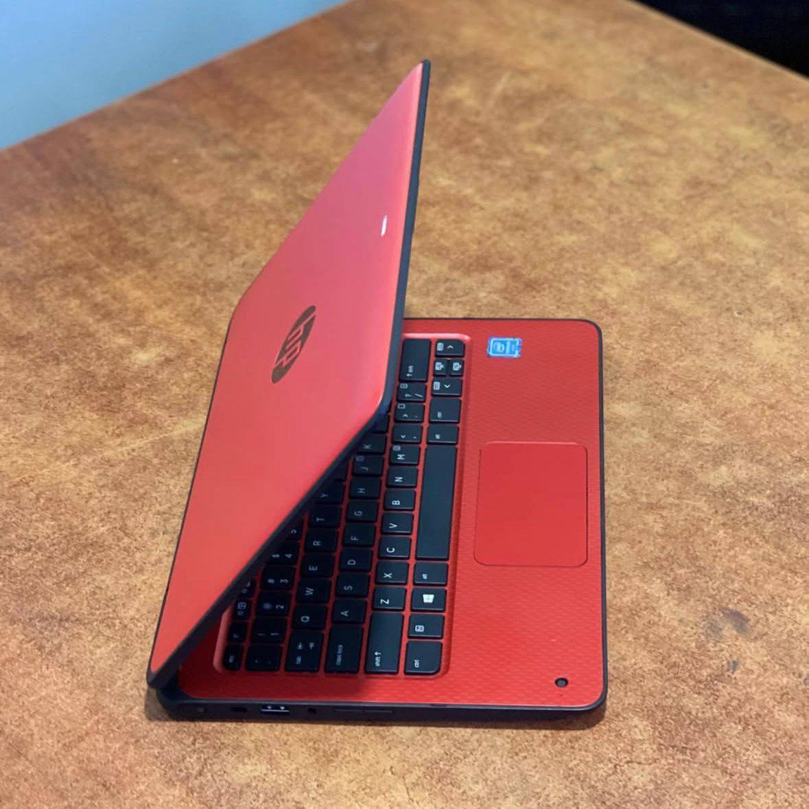 A picture of HP PROBOOK x360 11 G1 EE SSD 128 RAM 4GB