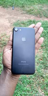 A picture of Uk IPhone 7