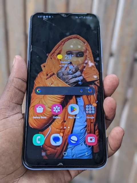 A picture of Samsung A04e