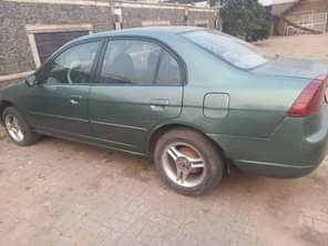 A picture of Awoof sweet deals 2005 HONDA CIVIC Painted Buy nd Drive