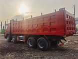 A picture of SINOTRUCKS HOWO OF ALL SIZES AVAILABLE IN UGANDA