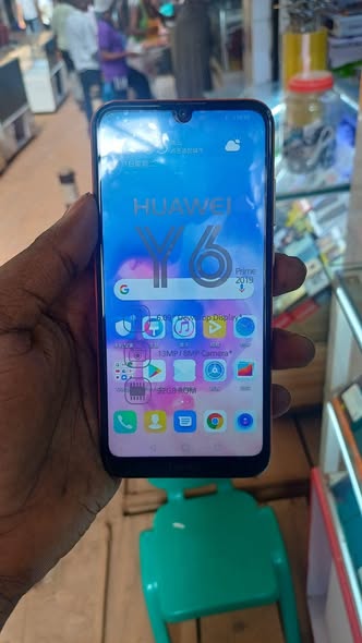 A picture of Huawei Y6 prim 64gb good camera 0743793773