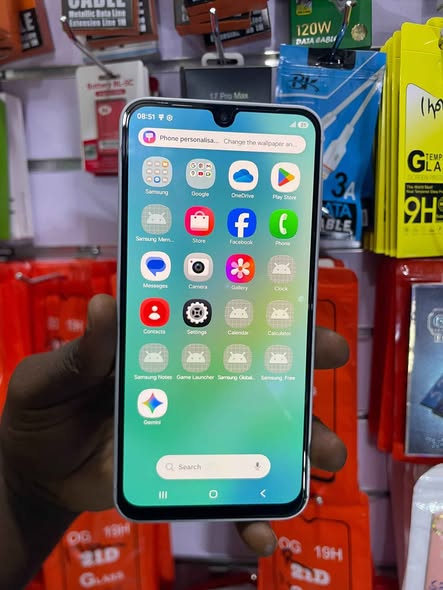 A picture of Samsung galaxy A16 at 380k Storage 128gb 4gb rm Call