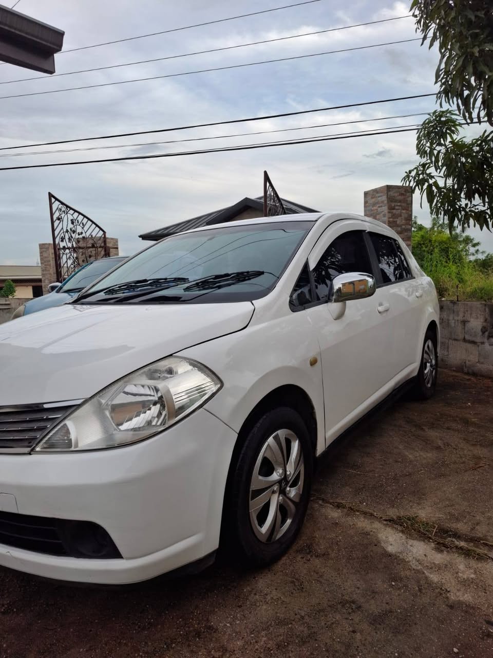 used nissan tiida
