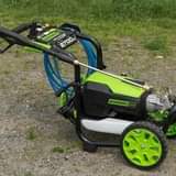 A picture of Huyu ni Mteja amekuja kununua PRESSURE WASHER ya kuosha MAGARI