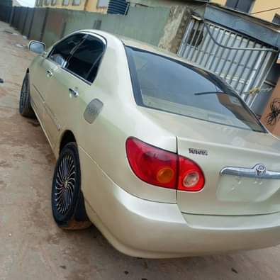A picture of Awoof Deal 04 05 TOYOTA COROLLA With AC freezing Very