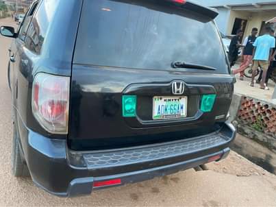 A picture of Honda pilot