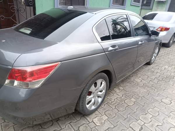 A picture of 2010 Honda Accord ivtec Belgium standard With untampered engine and