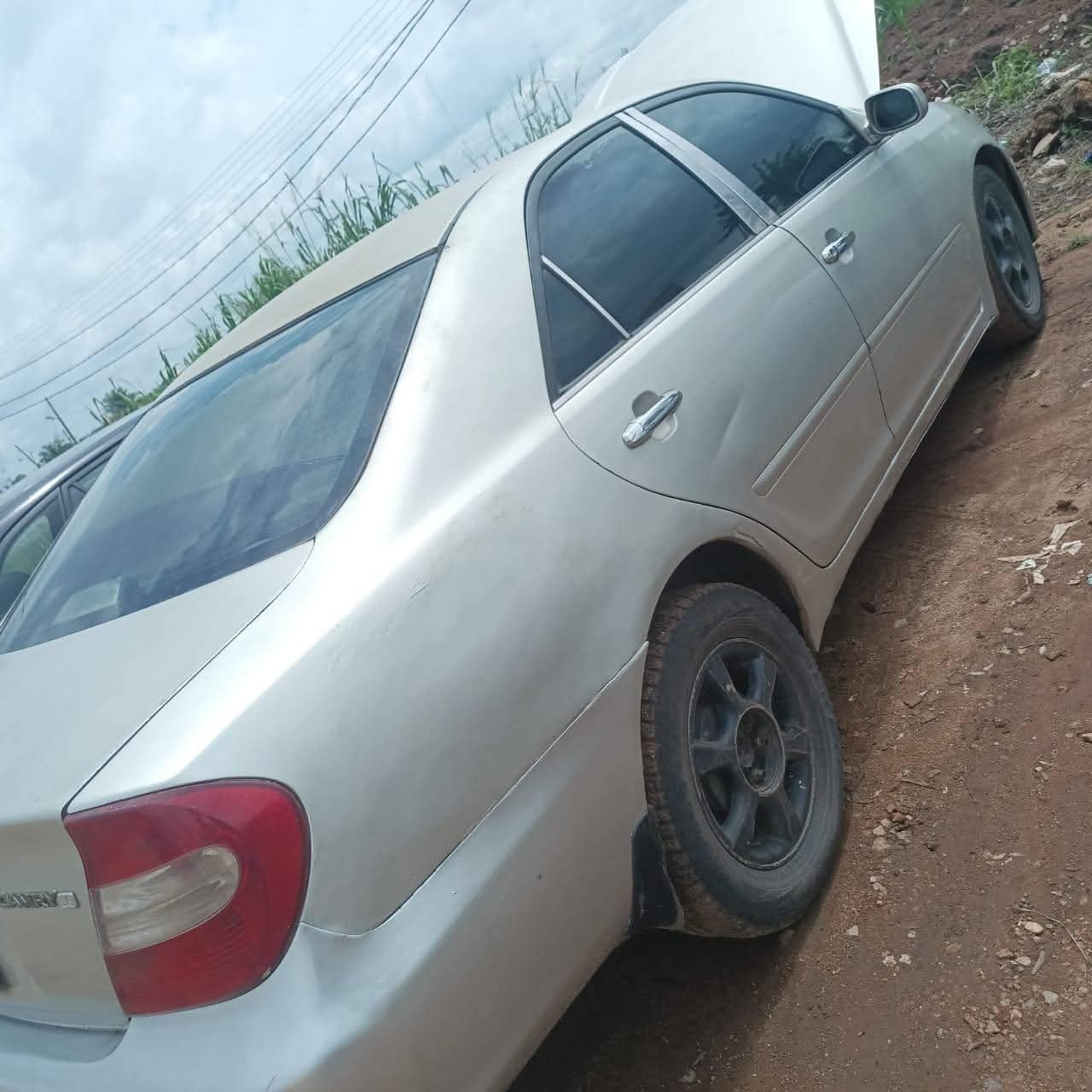 A picture of 2004 Toyota camry
