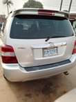 A picture of Neatly used Toyota Highlander Limited 2005 silver