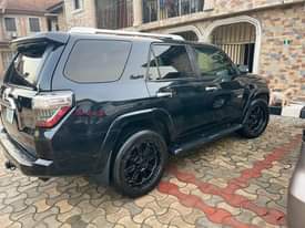 A picture of 2016 Toyota 4runner