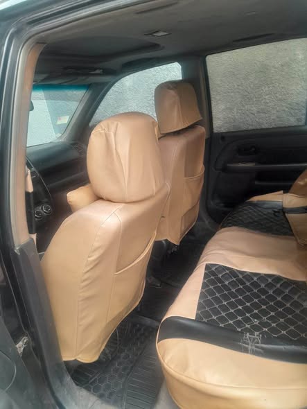 A picture of Honda Crv 06