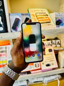 A picture of Iphone X GB 64