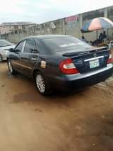 A picture of Toyota Camry 0 4
