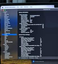 A picture of MacBook Air m2 2 400 000