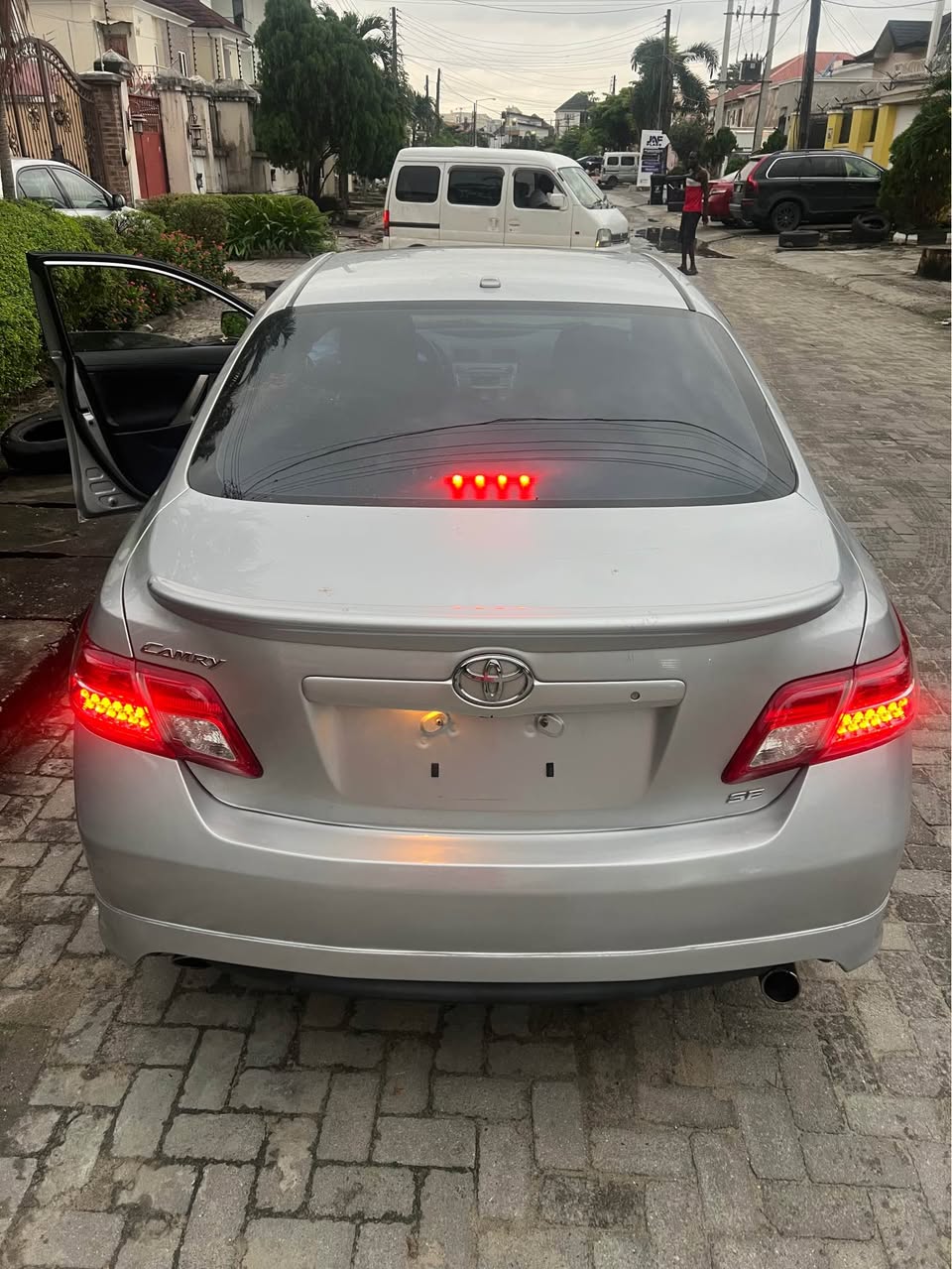 A picture of Foreign used Toyota Camry SE 2010 model. .... total accident