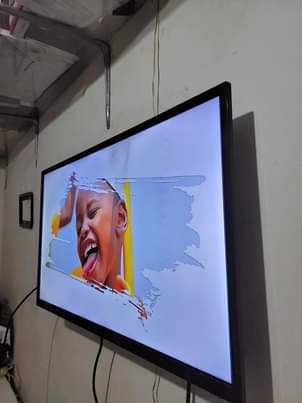 A picture of Pixel 32 inches digital tv