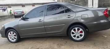 A picture of body xle toyota camry
