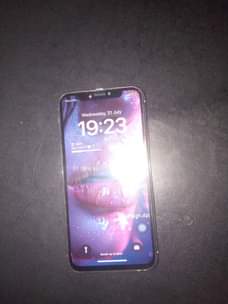 A picture of Iphone 11 plan