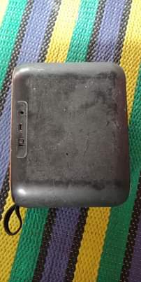 A picture of ondoka na bluetooth spika used from UK kwa bei chee