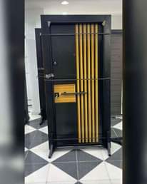 A picture of Solid Foreign doors
