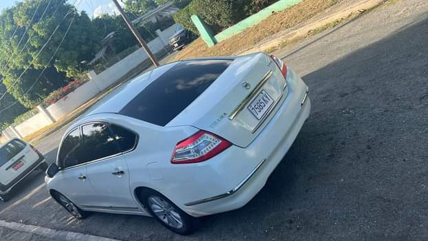 nissan teana