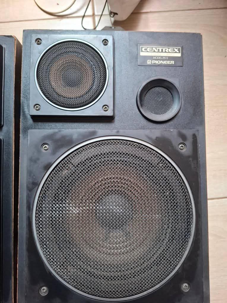A picture of Domestic speakers
