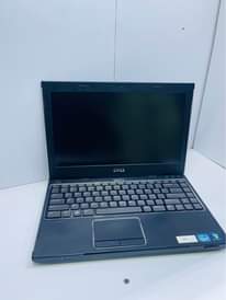 A picture of Dell Latitude 3350 450k