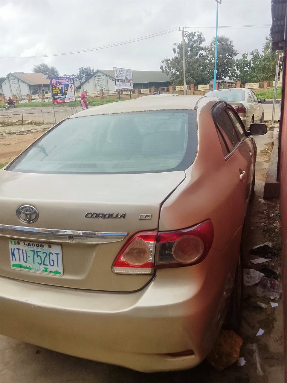 A picture of Toyota Corolla 012