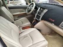 A picture of Lexus RX330