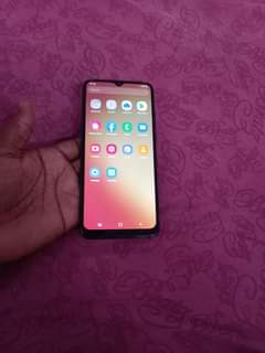 A picture of Samsung a04 e
