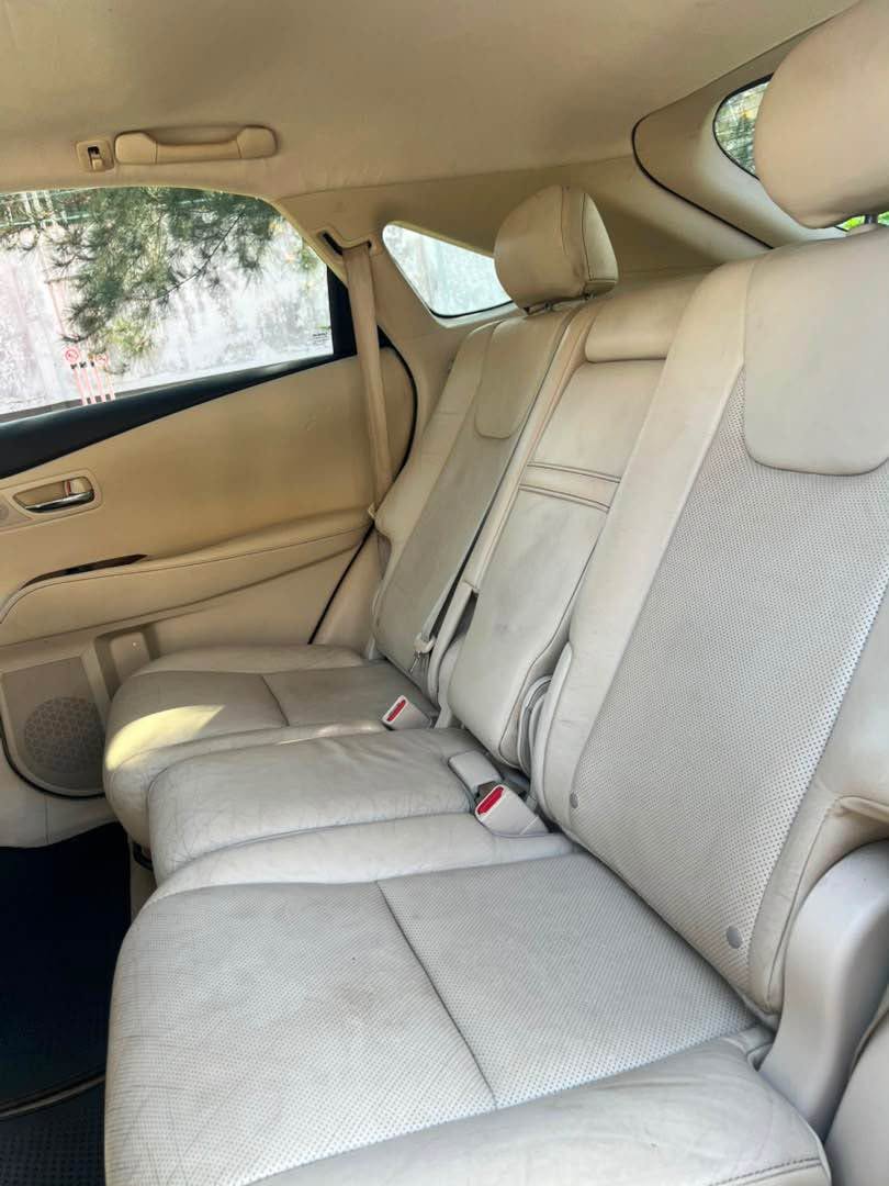 A picture of Distress Foreign used Lexus RX350
