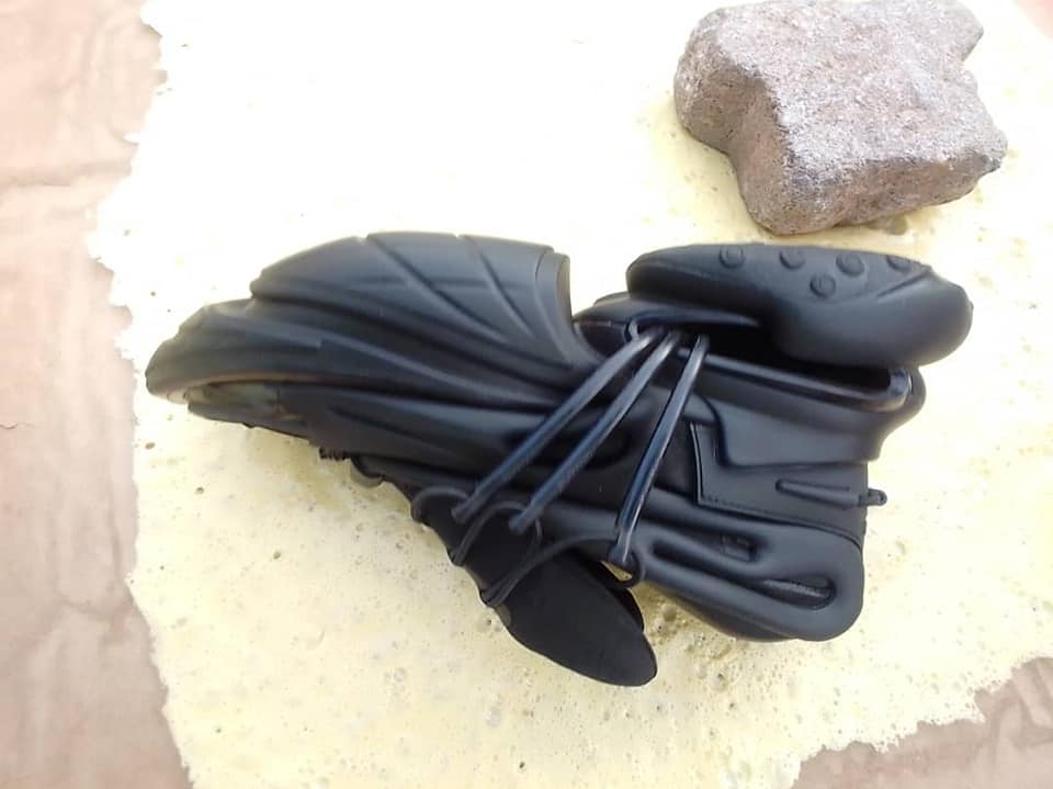 A picture of shoe for sale