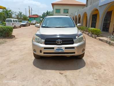A picture of Toyota Rav 4 2006 Model available for sale at Ibadan