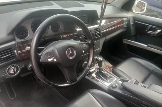 A picture of Clean use Mercedes Benz GLK350 2012