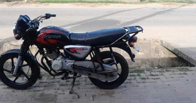 A picture of Boxer 125