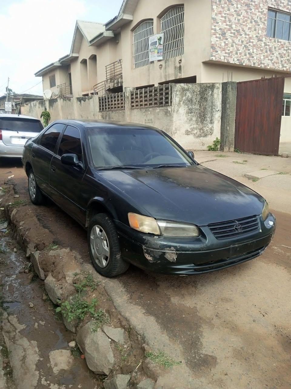 A picture of Toyota Camry pencil