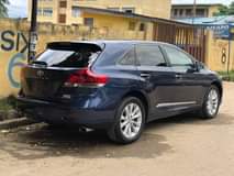 A picture of 2015 direct Belgium Venza 4 plugs Buy and drive Location