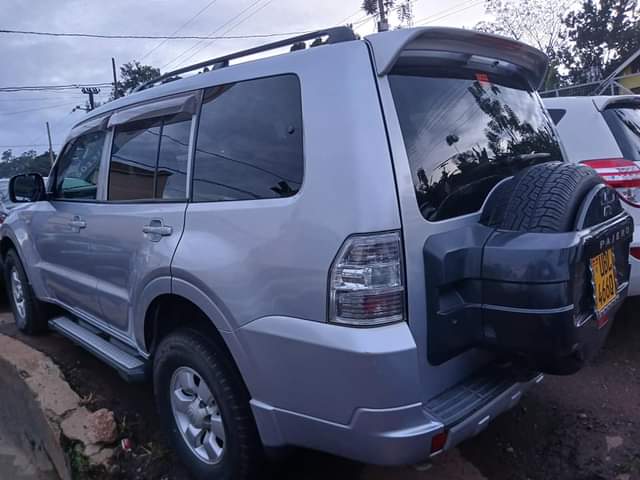 A picture of Pajero 2009