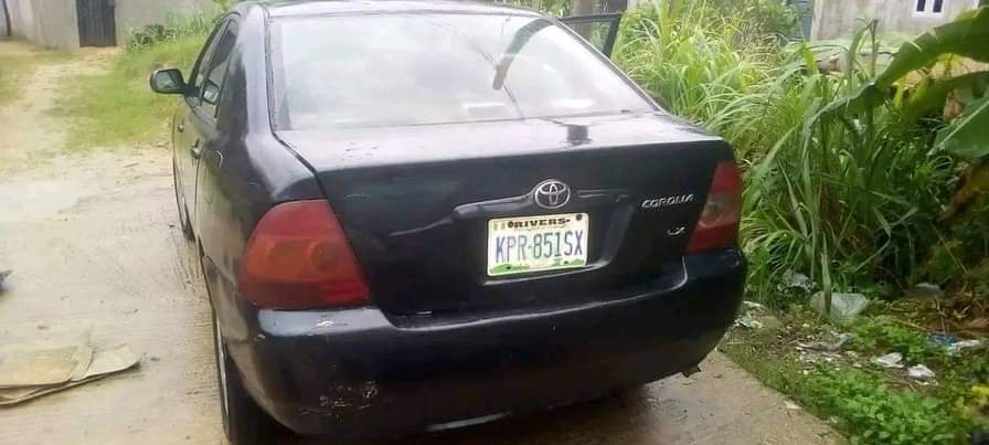 A picture of Toyota Corolla bank type engine and gear very good buy