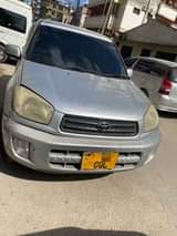 A picture of 2004 TOYOTA RAV4