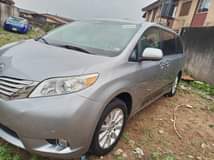 A picture of Foreign Used Tokunbo Toyota Sienna XLE limited edition V6 Engine
